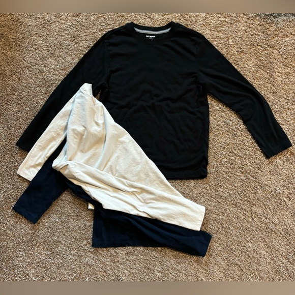 Boy’s Lot of 3 Old Navy Long Sleeve Tees in Navy, Cream Black Size L (10-12) - Picture 3 of 4